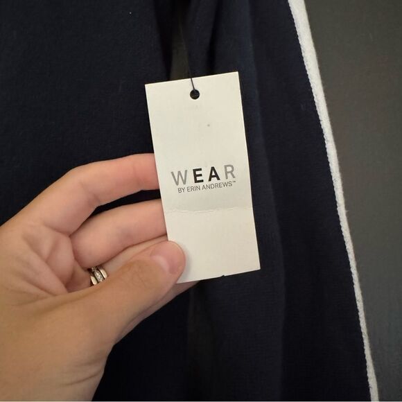 NWT WEAR by Erin Andrews Navy Chicago Bears Ski Raglan Pullover Sweater sz M - Picture 5 of 9